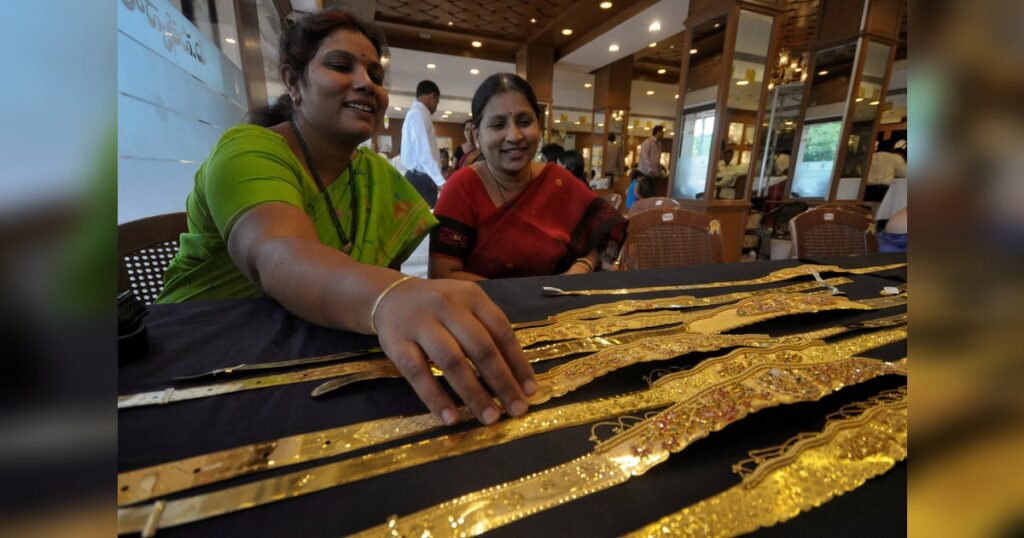 India’s $2.4 trillion gold stash outshines global central banks India’s $2.4 trillion gold stash outshines global central banks
