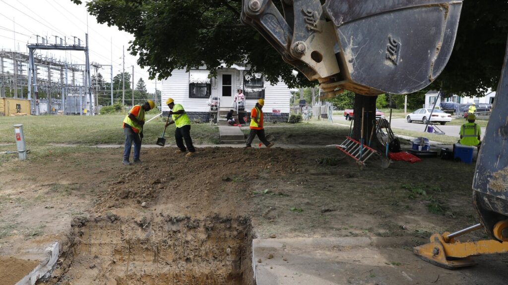Flint's still-unfinished lead pipe replacement serves as cautionary tale to other cities