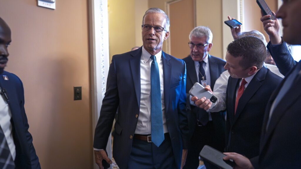 Senate Republicans advance Trump’s tax and spending cuts bill after dramatic late-night vote Senate Republicans advance Trump's tax and spending cuts bill after dramatic late-night vote