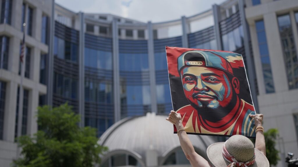 Star witness against Kilmar Abrego Garcia won't be deported, court records show