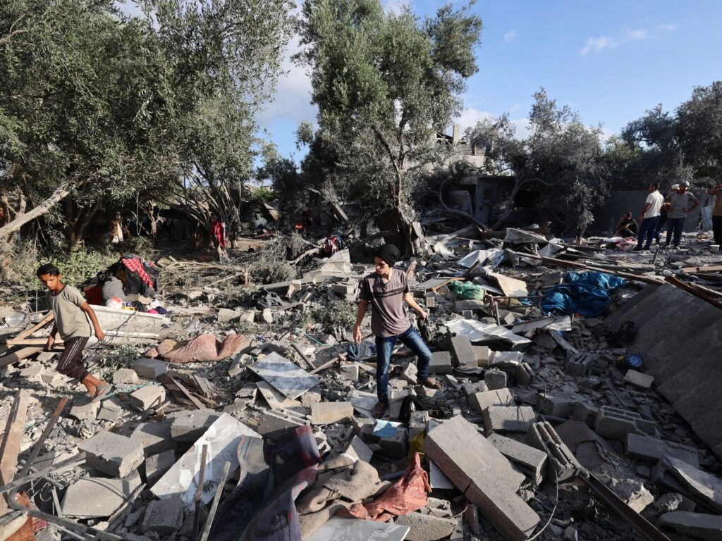 Children collecting water among 59 Palestinians killed by Israel in Gaza Children collecting water among 59 Palestinians killed by Israel in Gaza