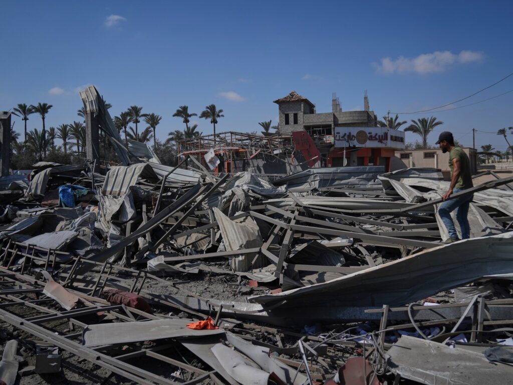 Israel issues forced displacement order in central Gaza in new campaign Israel issues forced displacement order in central Gaza in new campaign