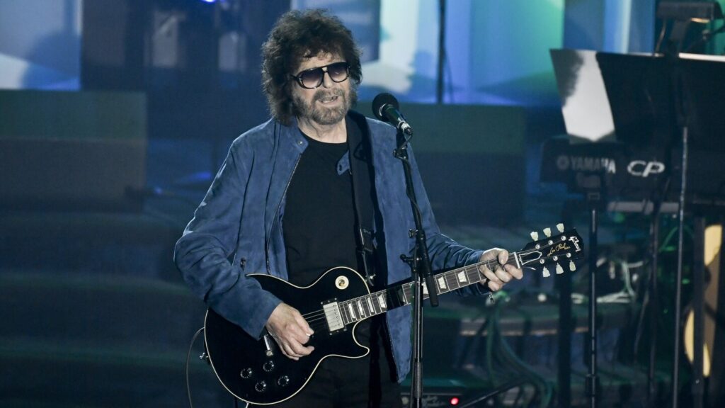 A London music festival cancels its final night after ELO’s Jeff Lynne pulls out A London music festival cancels its final night after ELO's Jeff Lynne pulls out