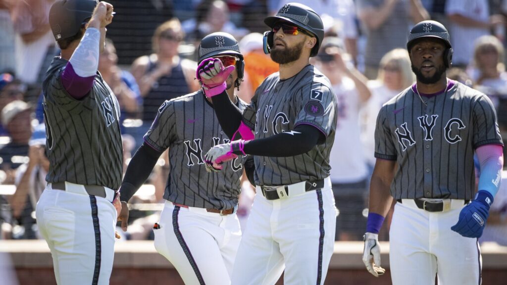 Alonso and Nimmo power Mets to 12-6 win over skidding Yankees in Subway Series Alonso and Nimmo power Mets to 12-6 win over skidding Yankees in Subway Series