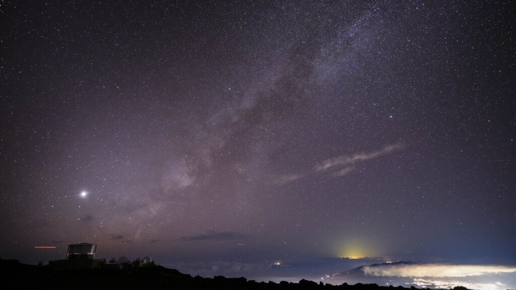 Astronomers track object that may have originated outside the solar system Astronomers track object that may have originated outside the solar system