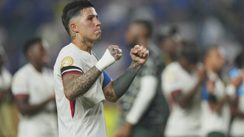 Chelsea’s Fernández calls US heat dangerous, says FIFA should avoid afternoon World Cup kickoffs Chelsea's Fernández calls US heat dangerous, says FIFA should avoid afternoon World Cup kickoffs