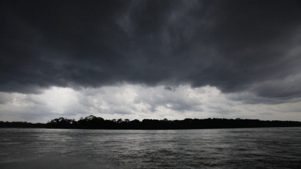 Ecuador approves controversial law on protected areas, sparking legal threats Ecuador approves controversial law on protected areas, sparking legal threats