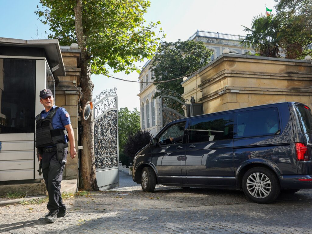 Iran meets European powers amid threats of renewed nuclear sanctions