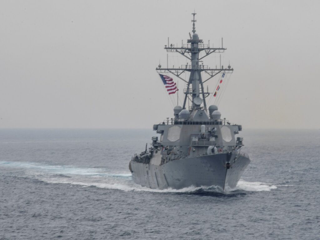 Iranian helicopter confronts US warship approaching territorial waters Iranian helicopter confronts US warship approaching territorial waters