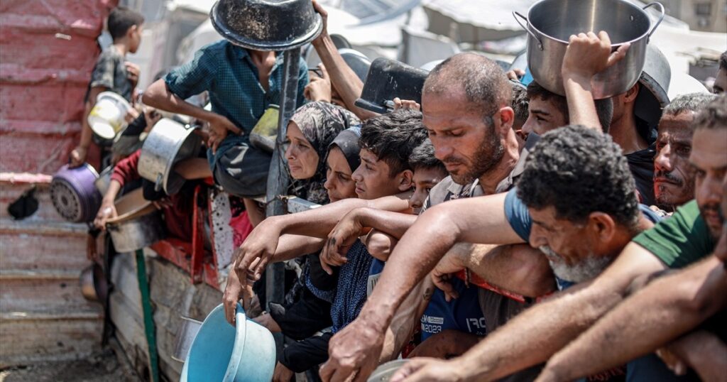 Israeli aid airdrop injures Palestinians in north Gaza; Hamas condemns move Israeli aid airdrop injures Palestinians in north Gaza; Hamas condemns move