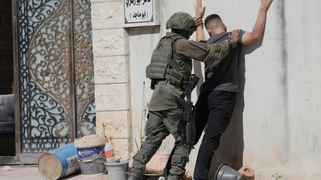 Israeli settlers beat to death US citizen in West Bank, family says Israeli settlers beat to death US citizen in West Bank, family says