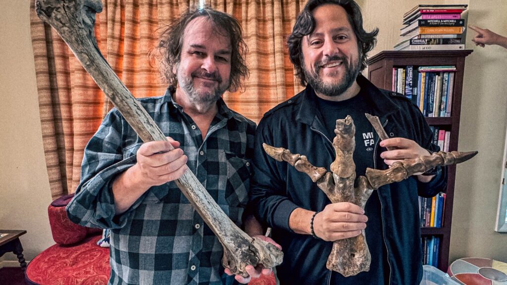 ‘Lord of the Rings’ director backs long shot de-extinction plan, starring New Zealand’s lost moa 'Lord of the Rings' director backs long shot de-extinction plan, starring New Zealand's lost moa