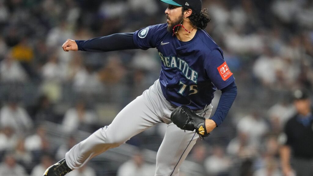 Mariners catcher Cal Raleigh: All-Star closer Andrés Muñoz was tipping pitches against Yankees Mariners catcher Cal Raleigh: All-Star closer Andrés Muñoz was tipping pitches against Yankees