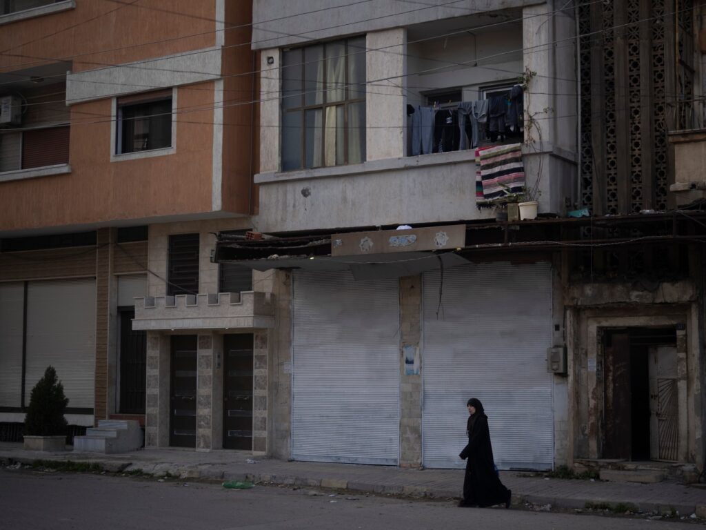 More than 1,400 killed in sectarian violence in coastal Syria, report finds More than 1,400 killed in sectarian violence in coastal Syria, report finds