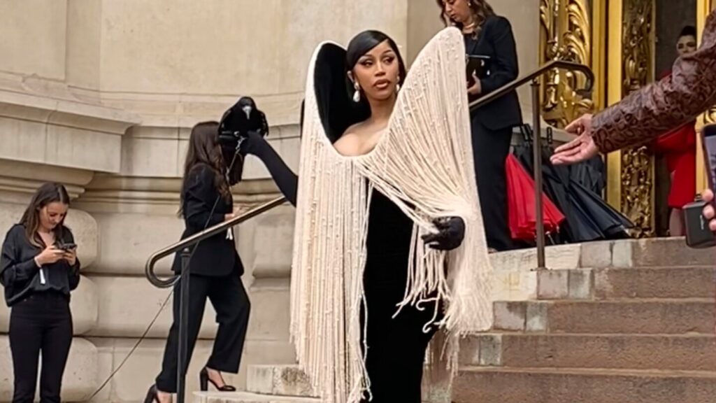 Paris couture week begins with Cardi B holding a live crow at Schiaparelli Paris couture week begins with Cardi B holding a live crow at Schiaparelli