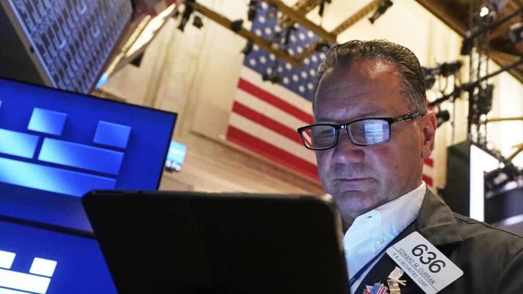 US stocks push further into record heights US stocks push further into record heights