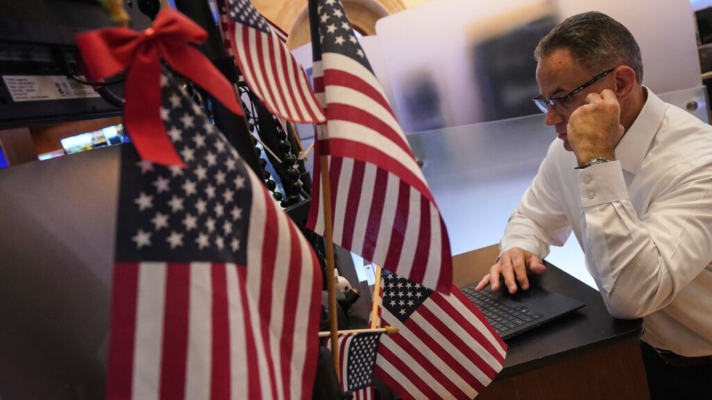 US stocks set another record and yields leap on signals the US economy is solid US stocks set another record and yields leap on signals the US economy is solid