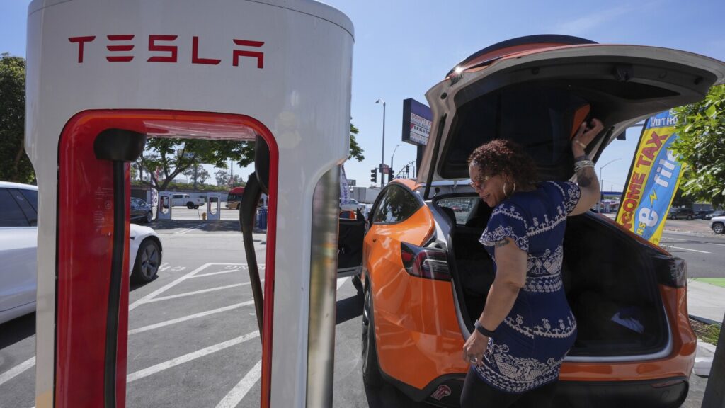 What to know about buying electric vehicles after the federal tax incentives end What to know about buying electric vehicles after the federal tax incentives end