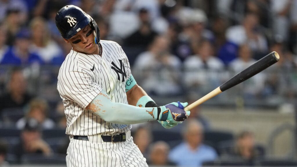 Yankees’ Aaron Judge makes pair of outstanding catches, robs Cubs’ Pete Crow-Armstrong of home run Yankees' Aaron Judge makes pair of outstanding catches, robs Cubs' Pete Crow-Armstrong of home run