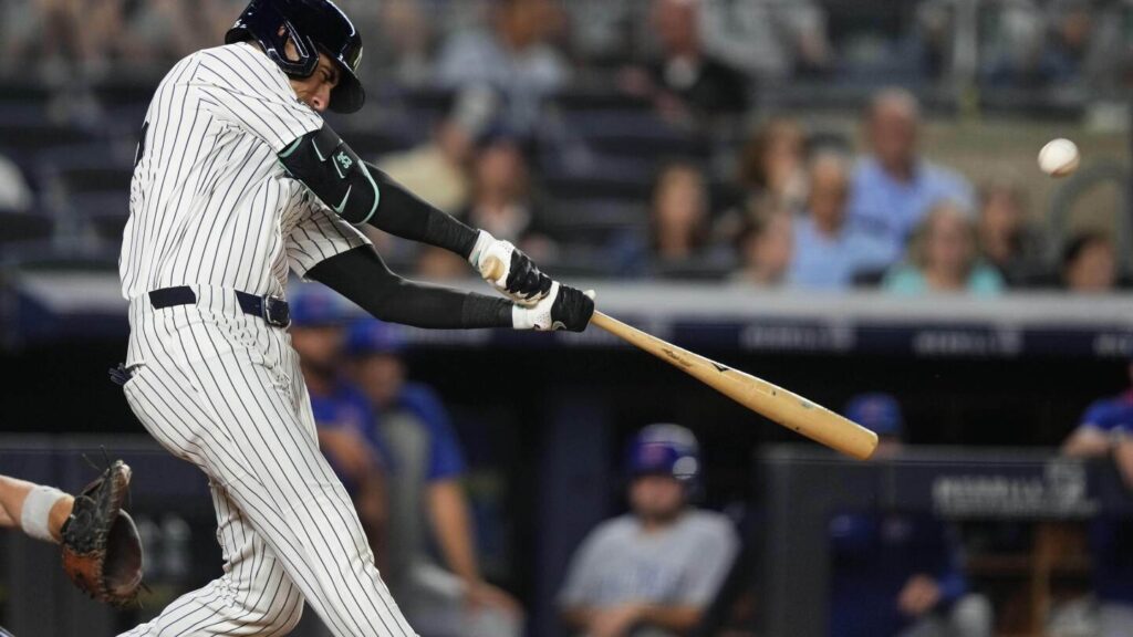 Yanks’ Cody Bellinger hits 3rd home run of game against Cubs, an inning after being robbed Yanks' Cody Bellinger hits 3rd home run of game against Cubs, an inning after being robbed