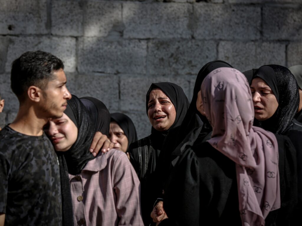 Israel intensifies Gaza City attacks, forcing starving Palestinians to flee Israel intensifies Gaza City attacks, forcing starving Palestinians to flee