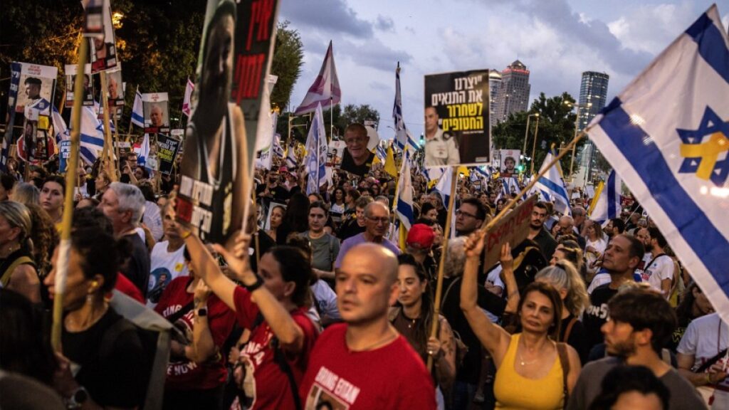 ‘Day of Disruption’: Families, supporters of Israeli Gaza captives protest ‘Day of Disruption’: Families, supporters of Israeli Gaza captives protest