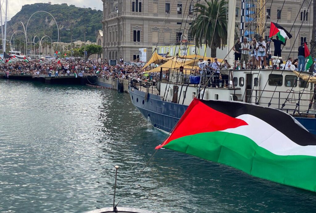 Gaza humanitarian flotilla departs Barcelona to break Israeli siege Gaza humanitarian flotilla departs Barcelona to break Israeli siege