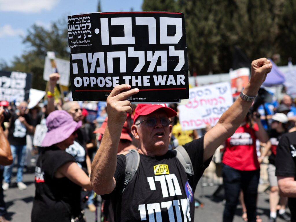 More than 600 former Israeli security chiefs urge Trump to end Gaza war More than 600 former Israeli security chiefs urge Trump to end Gaza war