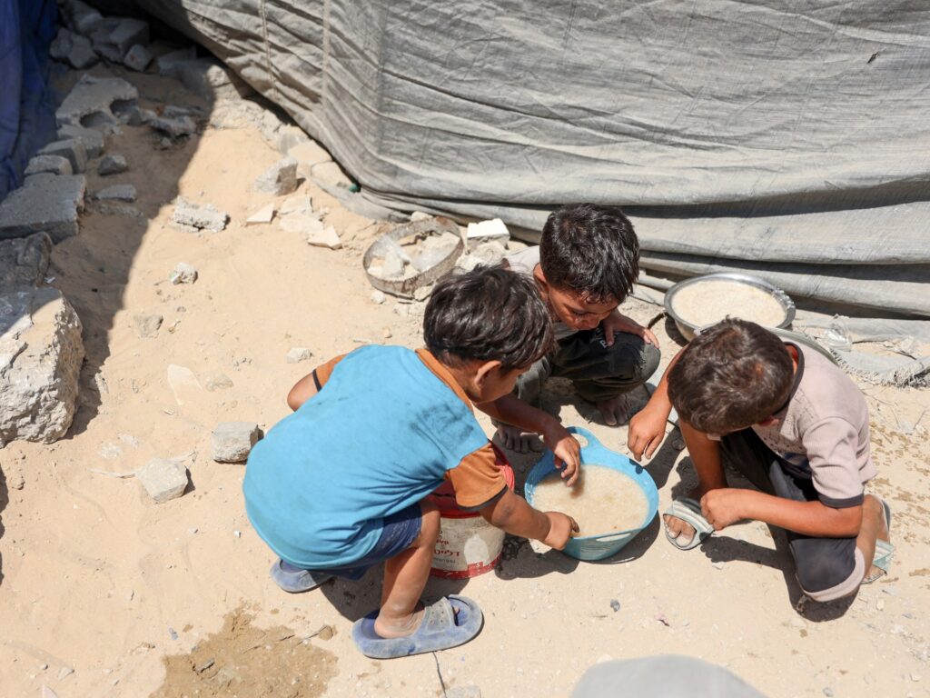One in three Palestinians in Gaza going days without food, UNICEF says One in three Palestinians in Gaza going days without food, UNICEF says