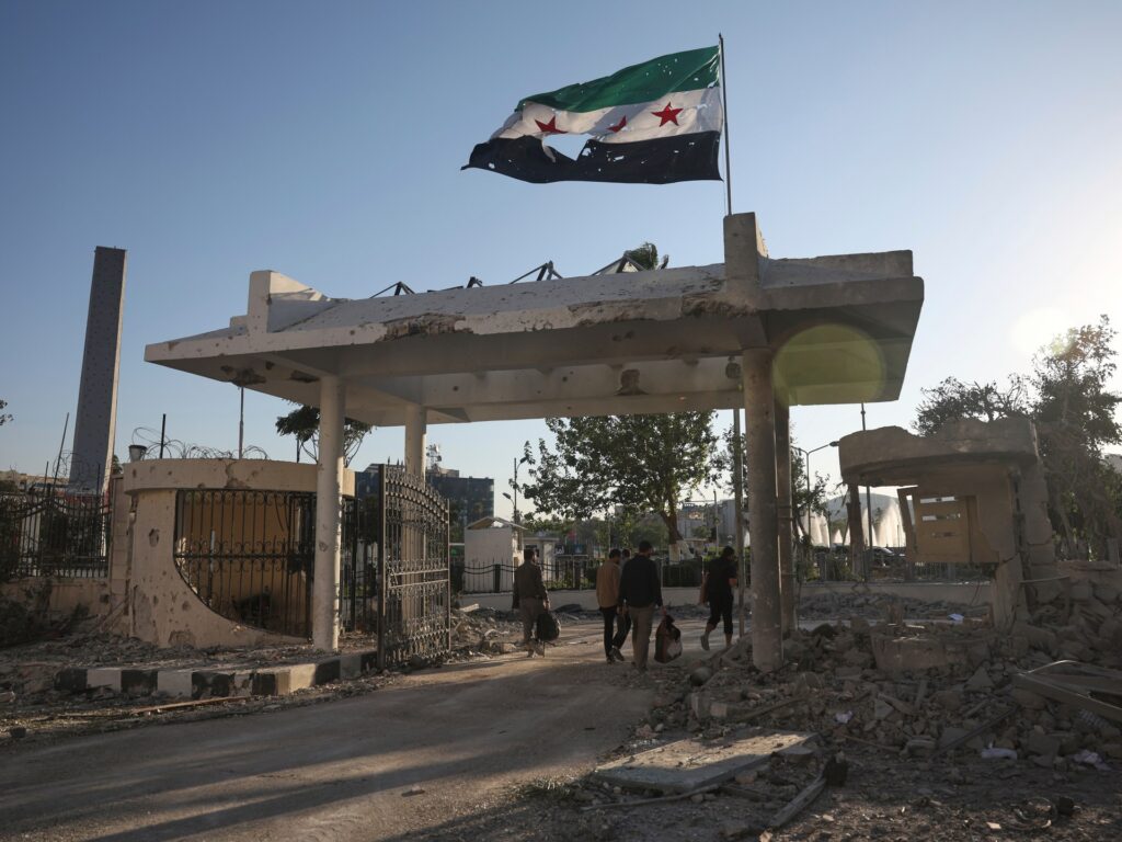 Six Syrian soldiers killed in Israeli strikes near Damascus: State media Six Syrian soldiers killed in Israeli strikes near Damascus: State media