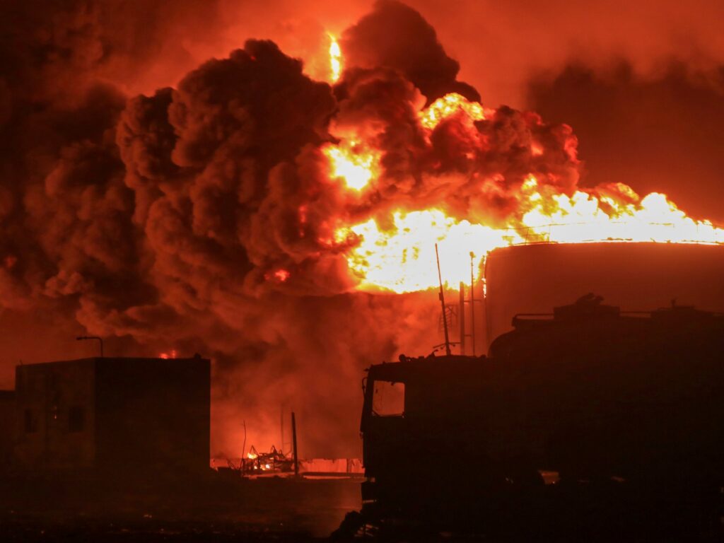 Israel launches series of strikes on Yemen’s Red Sea port Hodeidah Israel launches series of strikes on Yemen’s Red Sea port Hodeidah