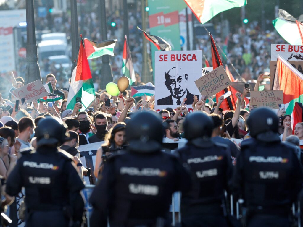 Spain’s Vuelta cycling finale abandoned after massive pro-Palestine protest Spain’s Vuelta cycling finale abandoned after massive pro-Palestine protest