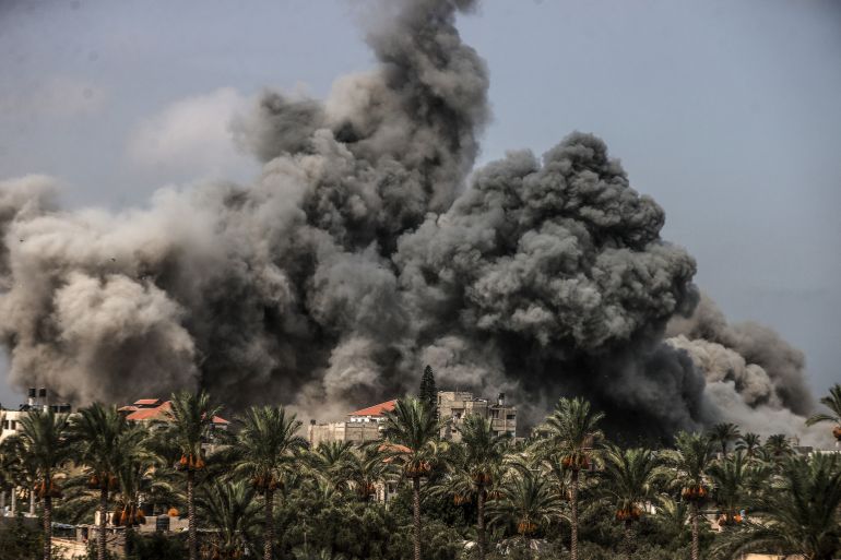RAFAH, GAZA - AUGUST 13: Smoke rises from the area following an Israeli attack on former Social Development building on August 13, 2025 in Rafah, Gaza. ( Ali Jadallah - Anadolu Agency )