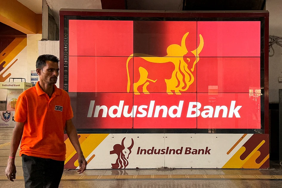 Hinduja group firm acquires 100% stake in Sterling Bank Hinduja group firm acquires 100% stake in Sterling Bank