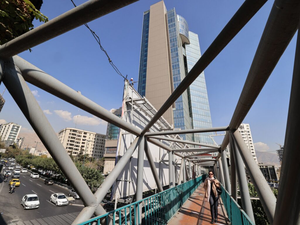Corruption, mismanagement in spotlight as Iran dissolves major private bank