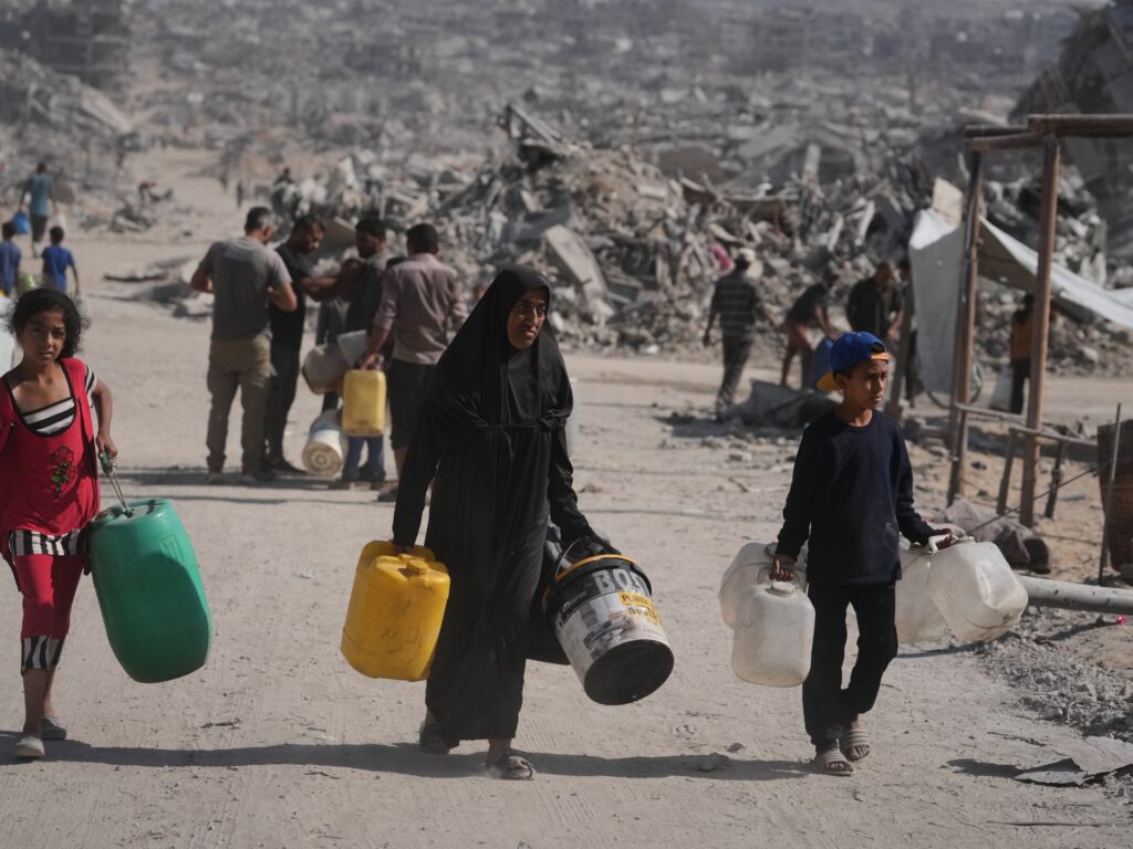Gaza aid deliveries still face Israeli roadblocks a week into ceasefire Gaza aid deliveries still face Israeli roadblocks a week into ceasefire