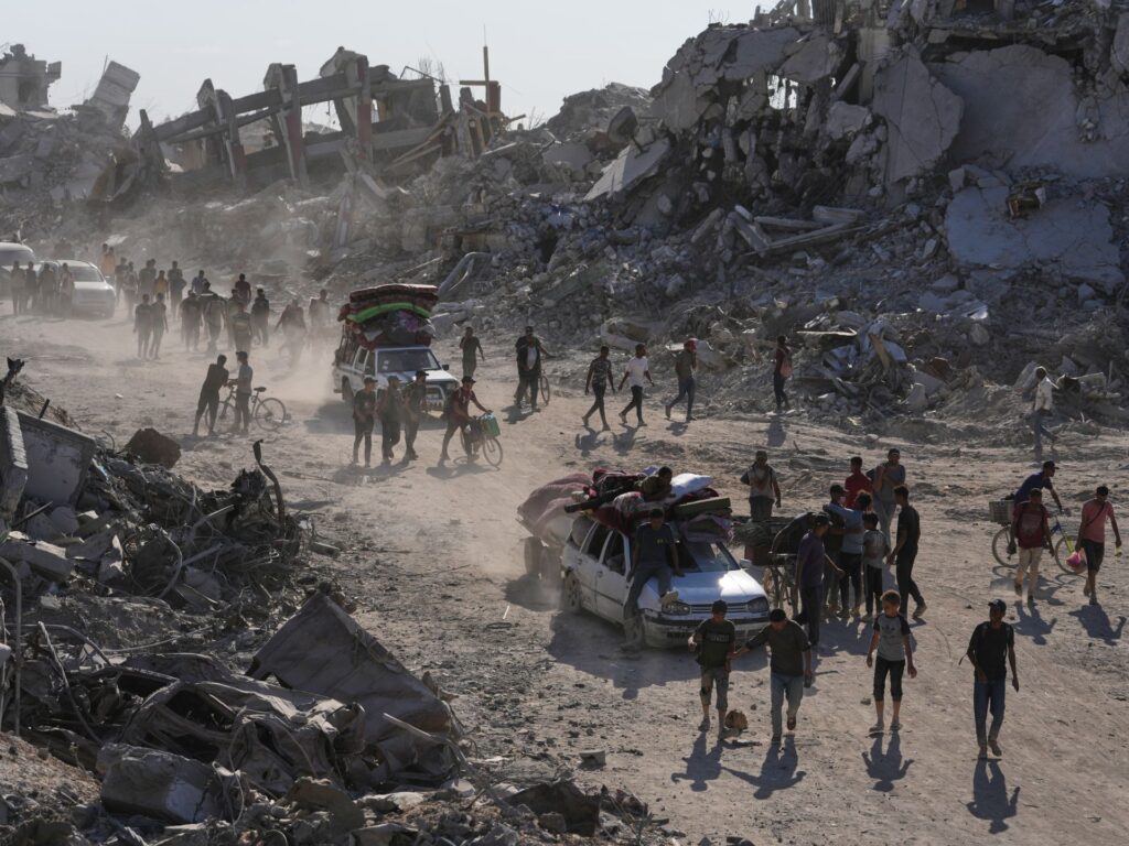 Palestinians search Gaza rubble for loved ones in ceasefire, return home Palestinians search Gaza rubble for loved ones in ceasefire, return home