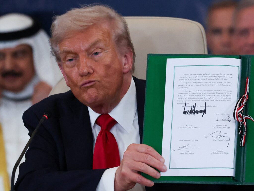 Trump threatens ‘to go in and kill’ Hamas in Gaza over internal clashes Trump threatens ‘to go in and kill’ Hamas in Gaza over internal clashes