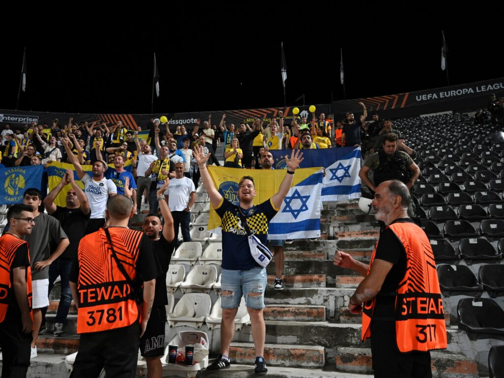 UK police under pressure to end ban on Maccabi Tel Aviv football fans UK police under pressure to end ban on Maccabi Tel Aviv football fans