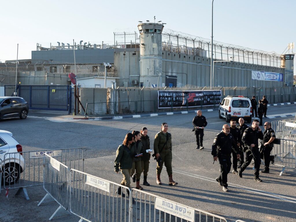 US lawmakers urge Trump admin to secure release of American teen in Israel US lawmakers urge Trump admin to secure release of American teen in Israel
