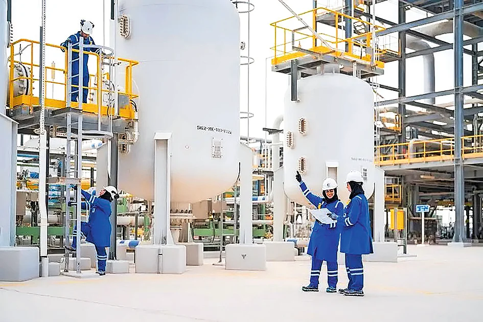 Energy sector: driving growth, ensuring a cleaner future Energy sector: driving growth, ensuring a cleaner future