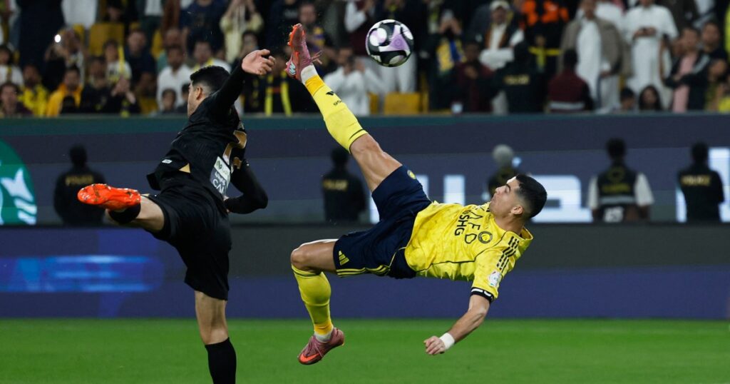 Cristiano Ronaldo scores superb bicycle kick in Al Nassr win