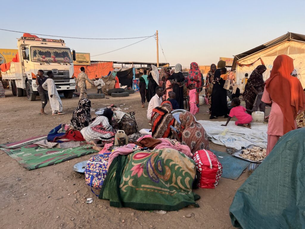Thousands more flee as conflict in famine-stricken Sudan grinds eastwards Thousands more flee as conflict in famine-stricken Sudan grinds eastwards