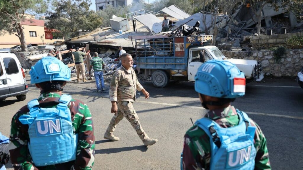 UN peacekeepers say Israeli forces fire on them in southern Lebanon UN peacekeepers say Israeli forces fire on them in southern Lebanon