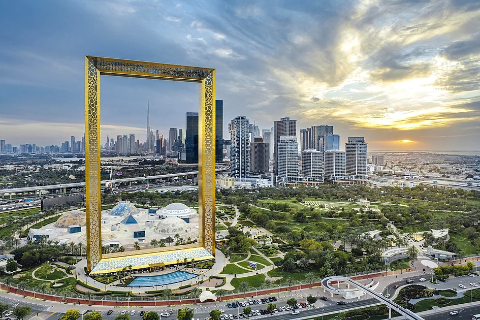 Population surge spurs UAE realty boom as record-breaking 2025 ends Population surge spurs UAE realty boom as record-breaking 2025 ends