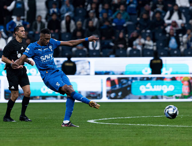Al-Hilal Triumph Puts Pressure on Al-Nassr in Thrilling Saudi Pro League Showdown