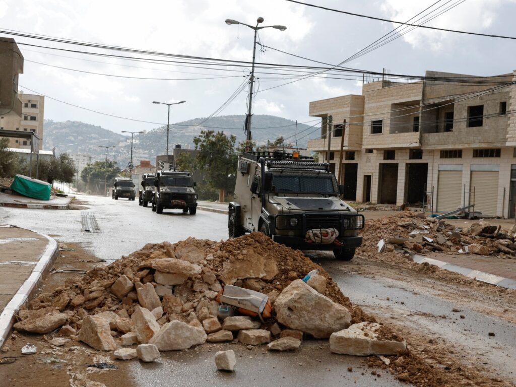 Israeli forces take over homes, impose curfew on West Bank’s Qabatiya Israeli forces take over homes, impose curfew on West Bank’s Qabatiya