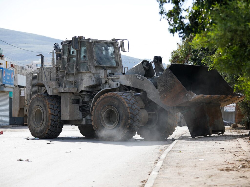 Israeli military storms West Bank towns, carries out demolition