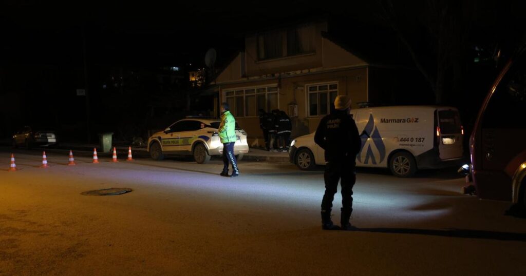 Six ISIL fighters, 3 police officers killed in northwest Turkiye raid Six ISIL fighters, 3 police officers killed in northwest Turkiye raid