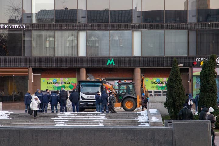 Kyiv Metro Grinds to Halt in Major Power Outage Amid Relentless Russian Strikes